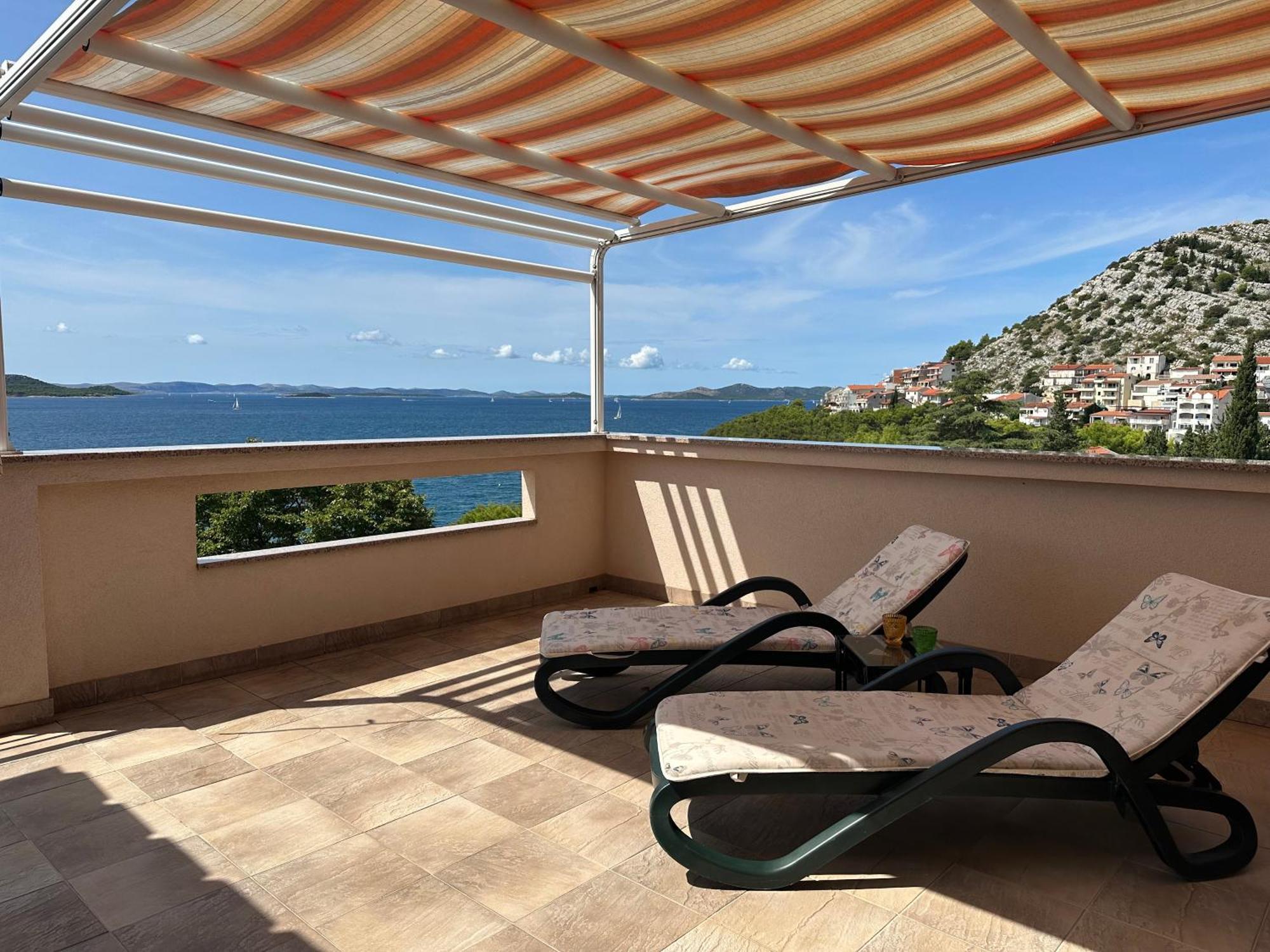 Apartment Mona 1, Fantastischer Meerblick Drage Esterno foto