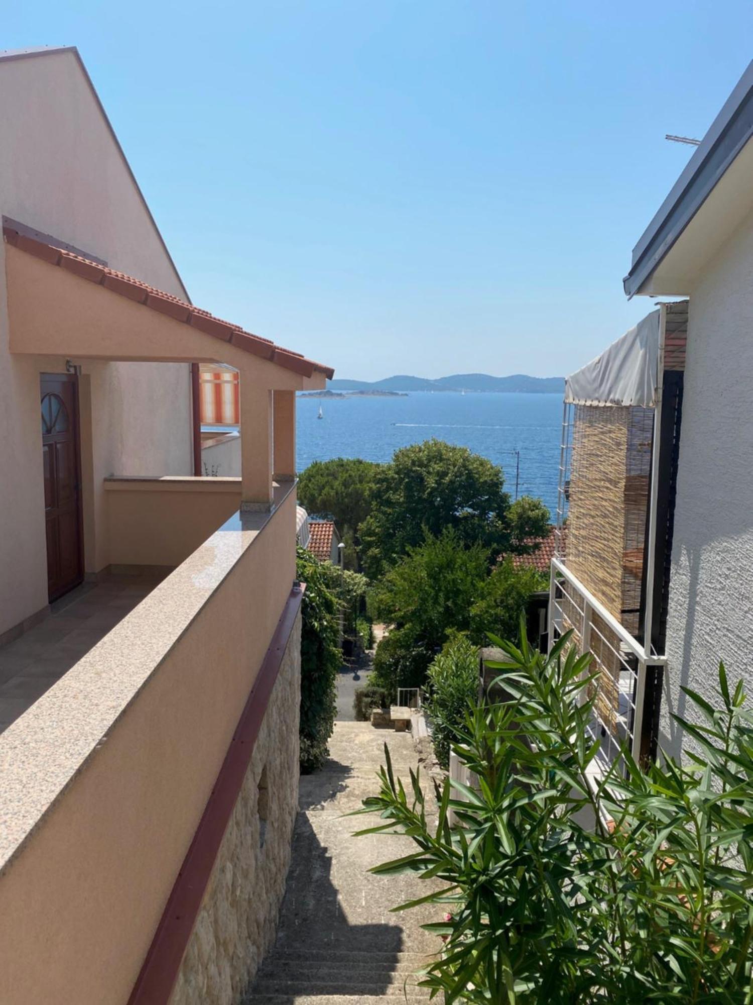Apartment Mona 1, Fantastischer Meerblick Drage Esterno foto
